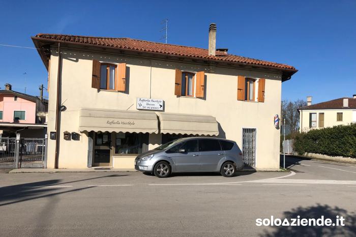 Vendita Attivita' artigianali alimentari e non VENDESI ATTIVITÀ DI PARRUCCHIERA a San Biagio di Callalta (TV)